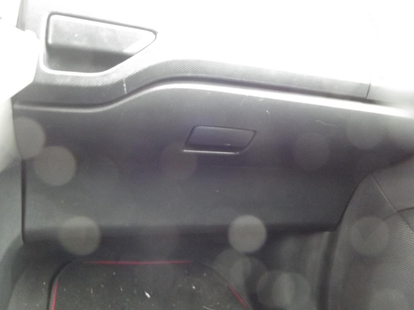 Boite a gants TOYOTA AURIS 1 PHASE 1 Diesel - 1