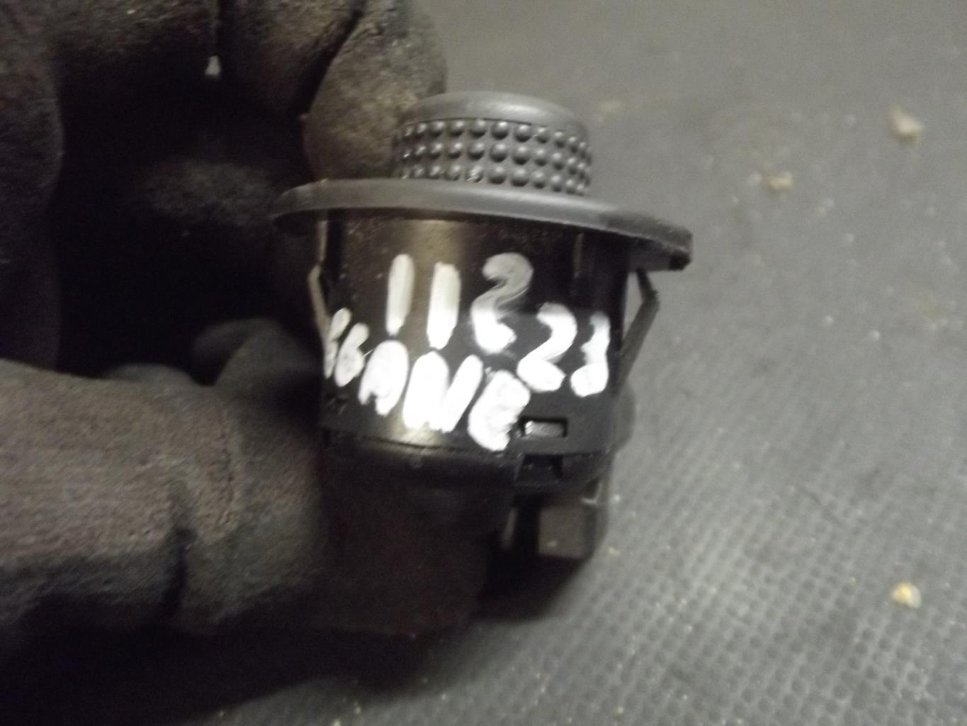 Commande retroviseurs RENAULT MEGANE 2 PHASE 1 Diesel - 1