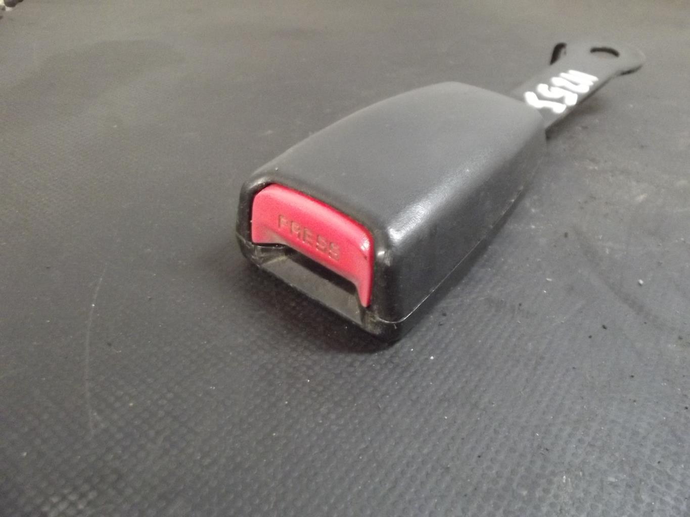 Attache ceinture avant gauche HYUNDAI MATRIX PHASE 1 Diesel - 1