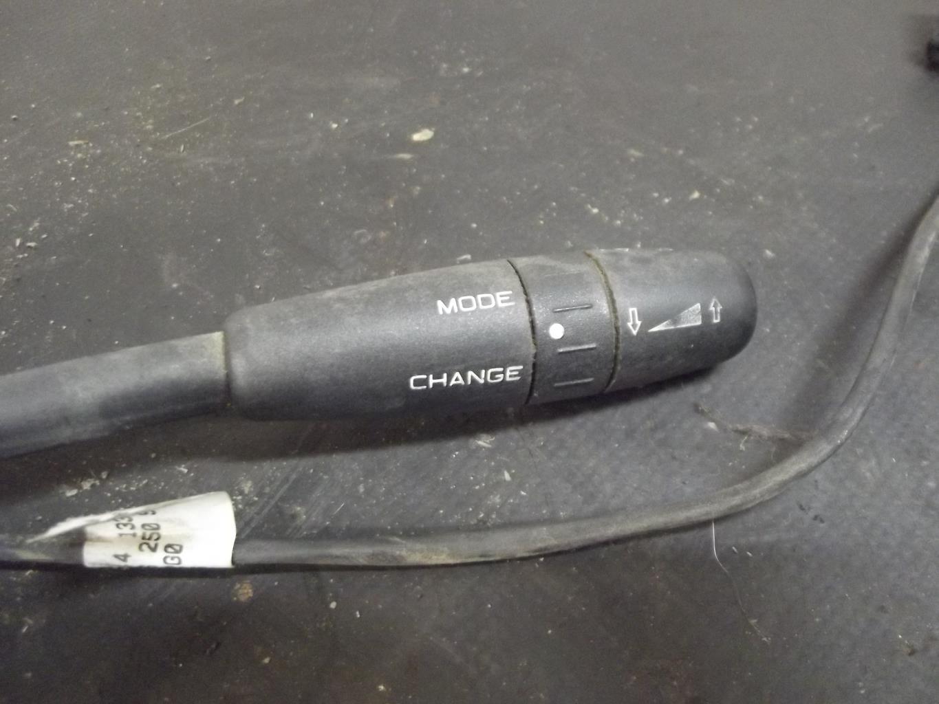 Commande autoradio PEUGEOT 206 PHASE 1 Diesel - 1