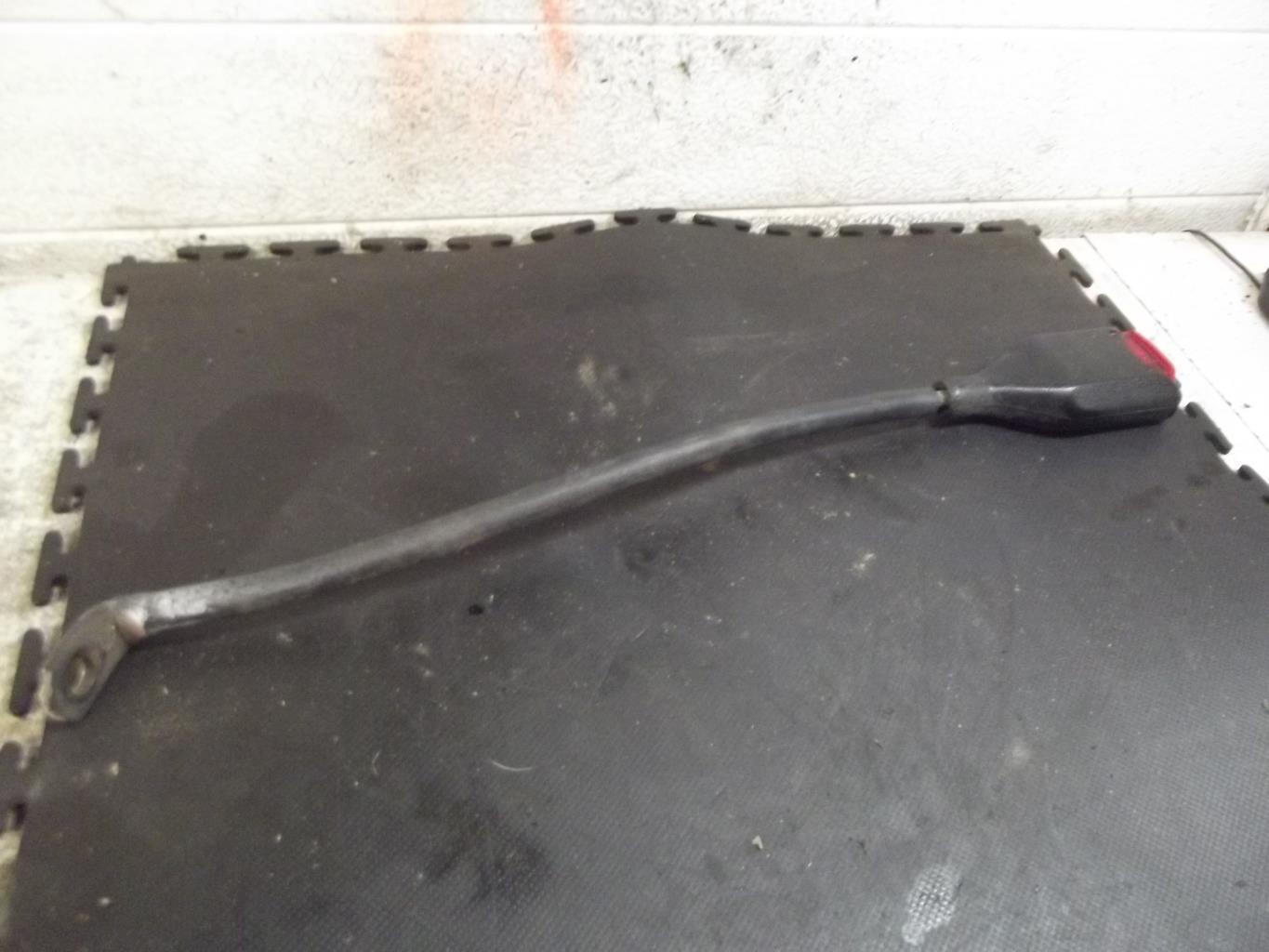 Attache ceinture centrale avant FORD TRANSIT 1 PHASE 2 Diesel - 1