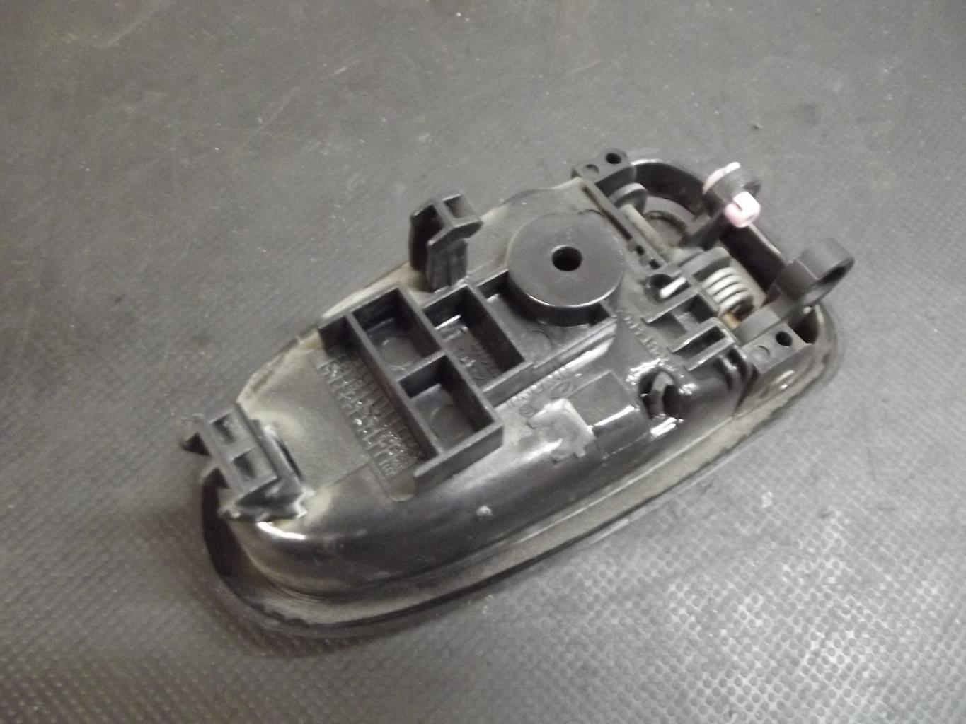 Poignee interieur arriere gauche HYUNDAI MATRIX PHASE 1 Diesel - 1