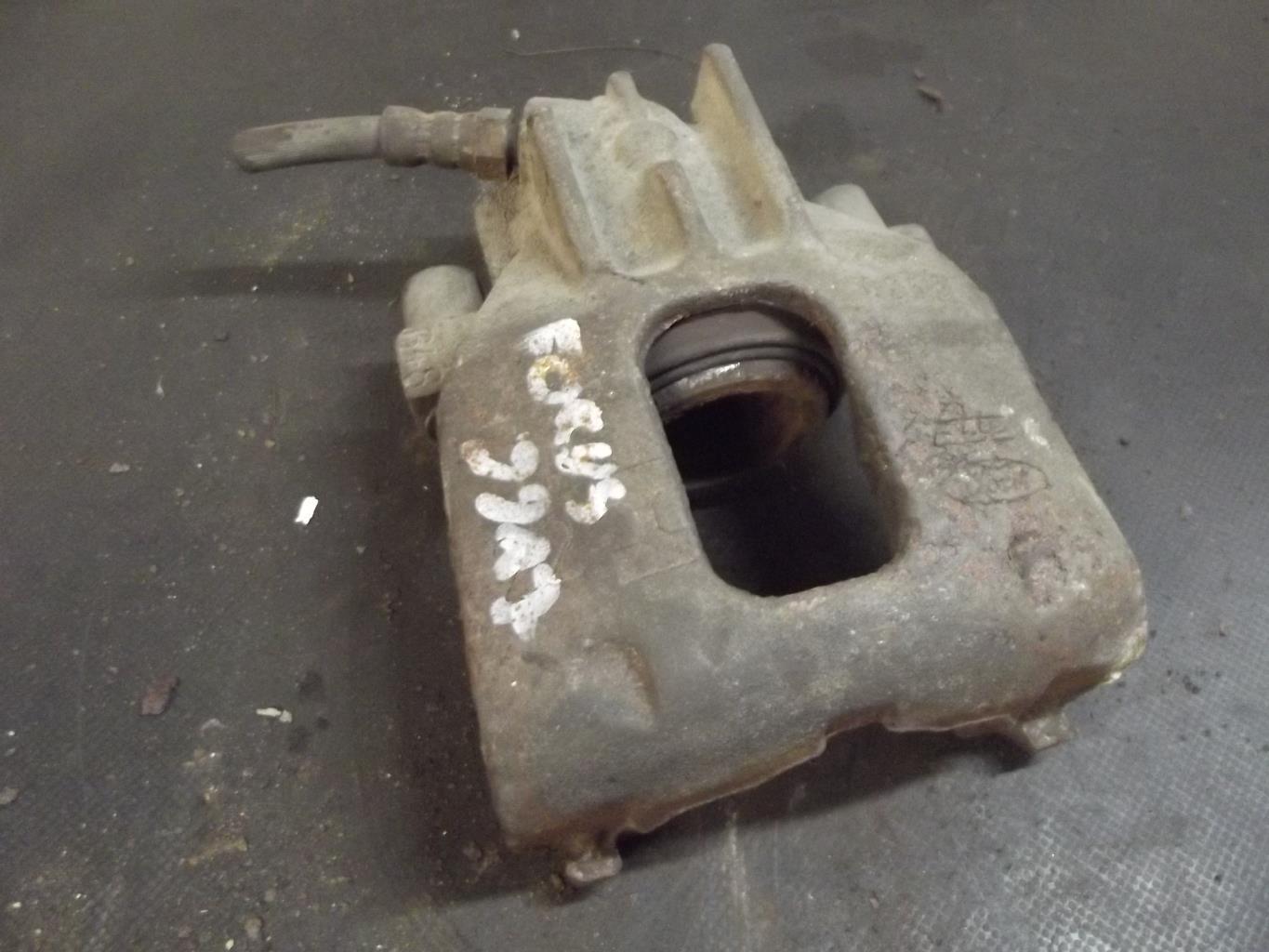 Etrier avant droit (freinage) FORD FOCUS 1 Diesel - 1