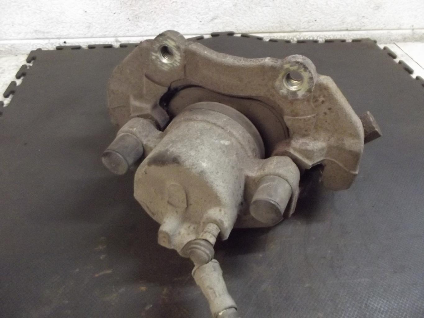 Etrier avant gauche (freinage) FORD C-MAX 1 PHASE 1 Diesel - 1