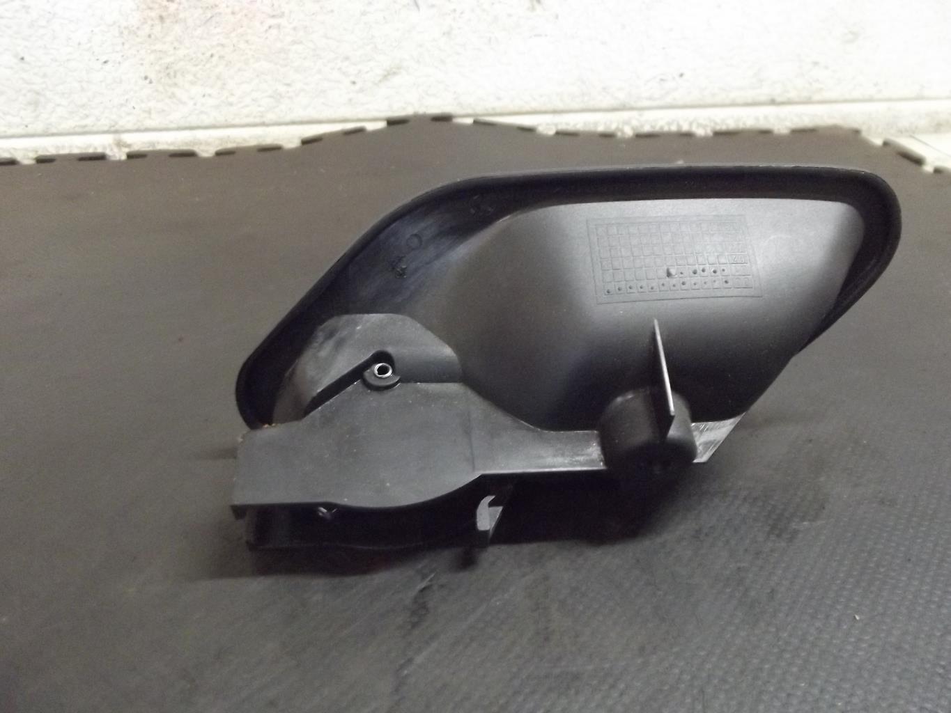 Poignee interieur avant droit BMW SERIE 5 E39 PHASE 2 Diesel - 1