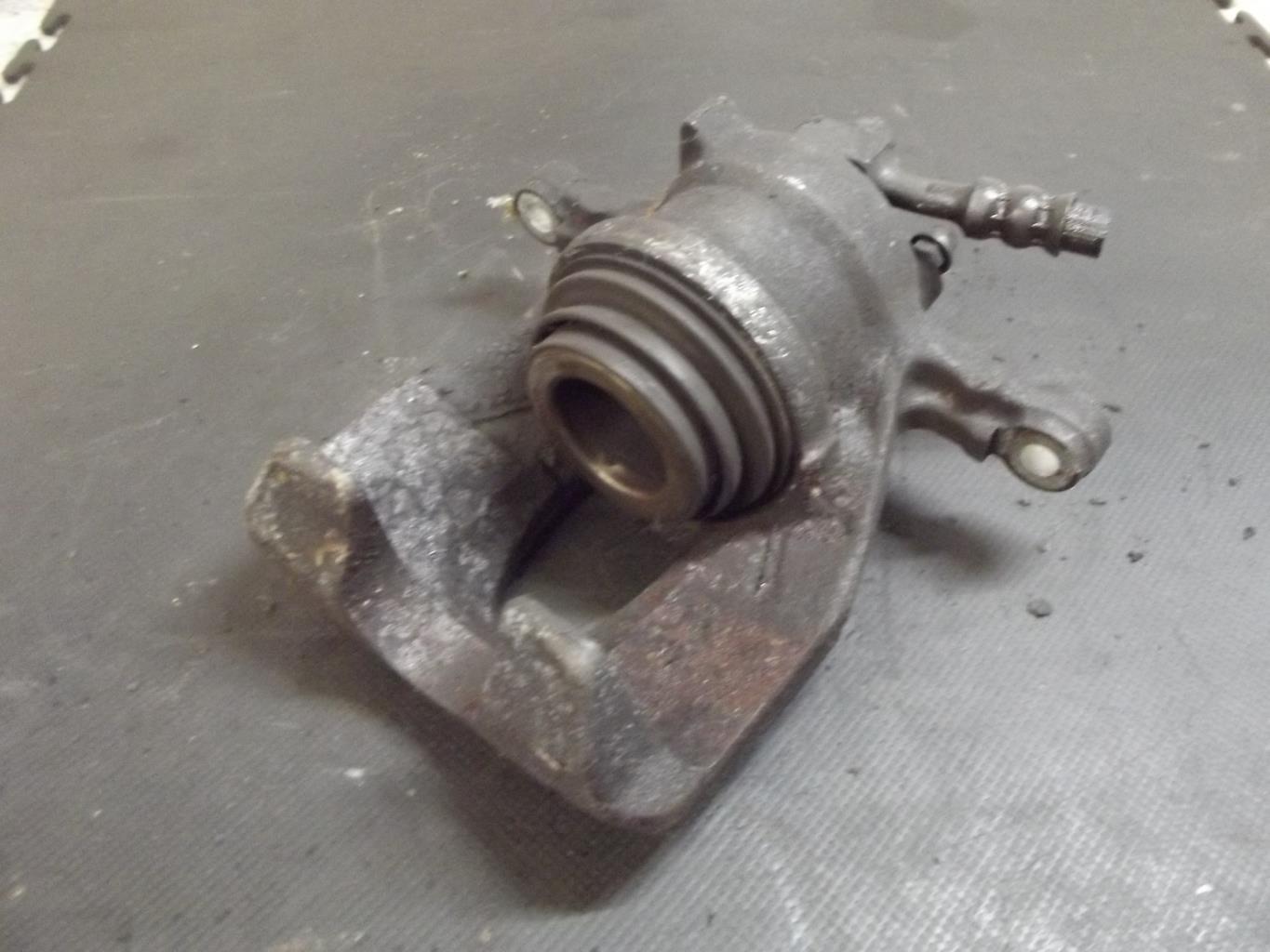 Etrier avant droit (freinage) OPEL CORSA C PHASE 1 Essence - 1