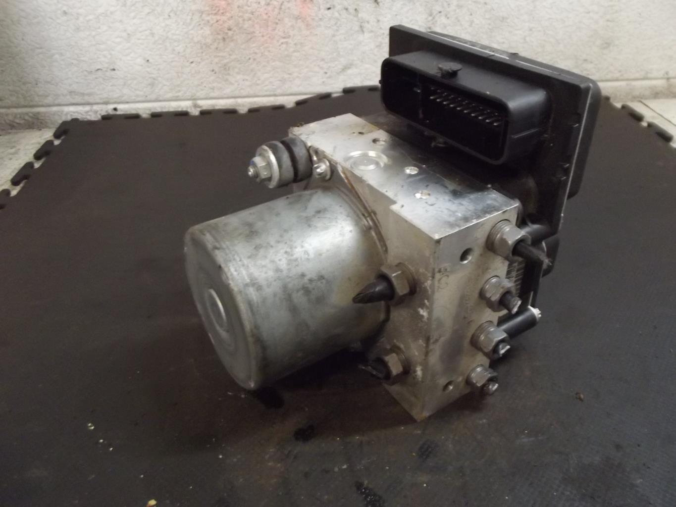 Bloc ABS (freins anti-blocage) CITROEN C4 1 PHASE 1 COUPE Diesel - 1