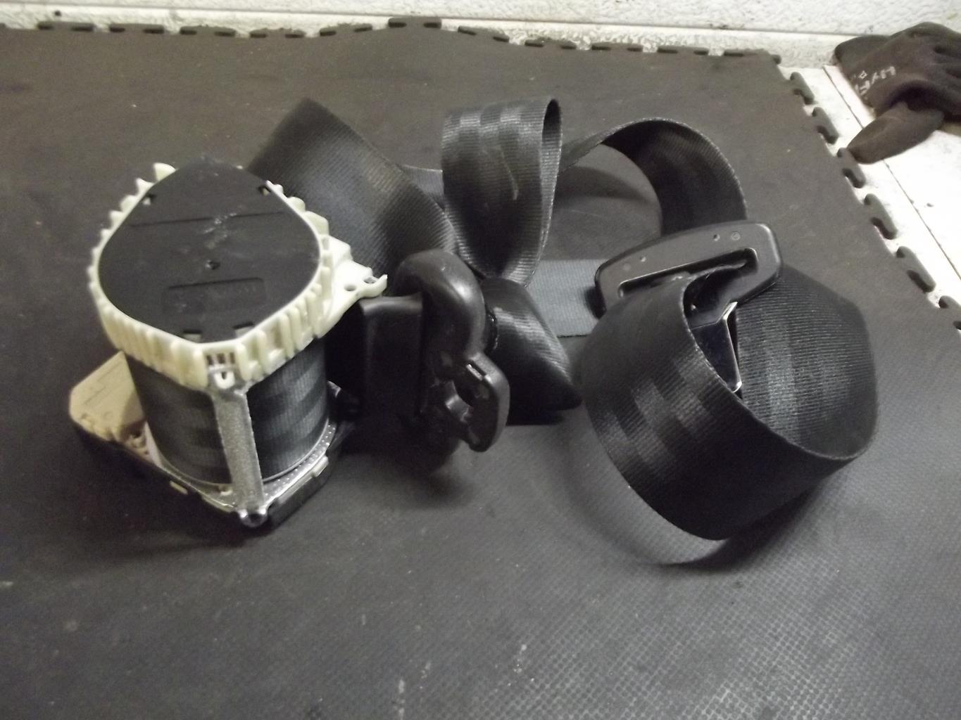 Ceinture avant droit FORD FOCUS 2 PHASE 2 Diesel - 1