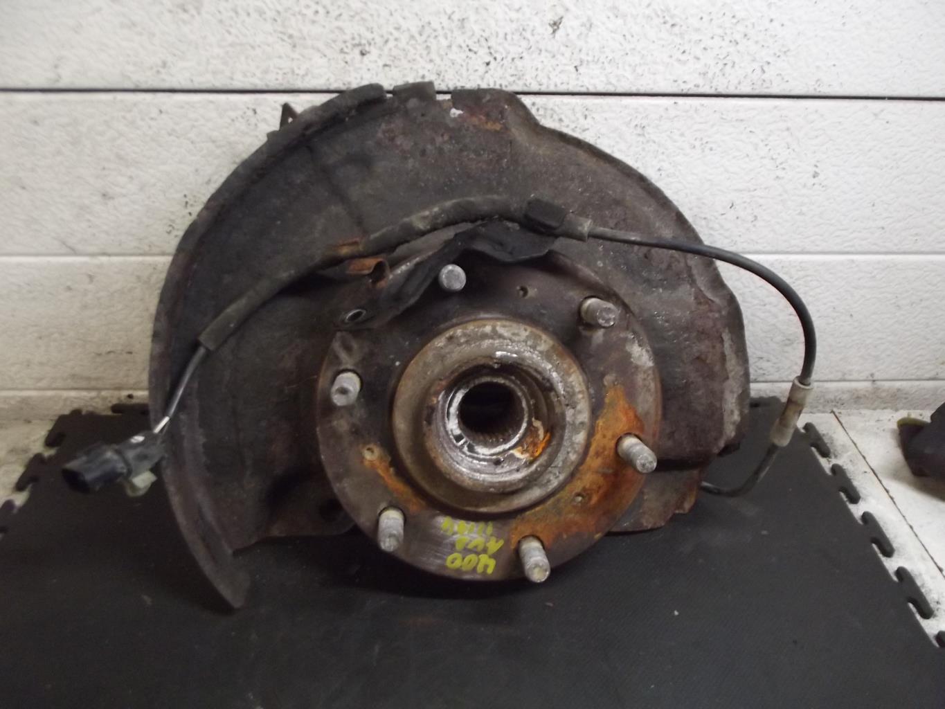 Fusee avant droit MITSUBISHI L 200 3 Diesel - 1