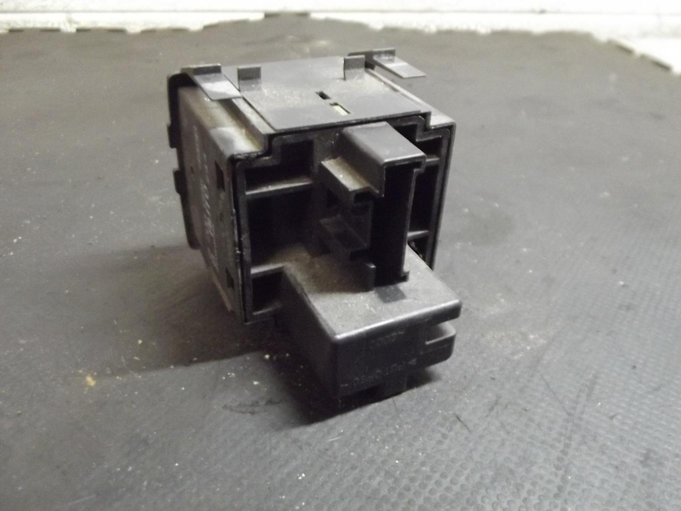 Commande de reglage hauteur de phare RENAULT MEGANE 2 PHASE 1 Essence - 1