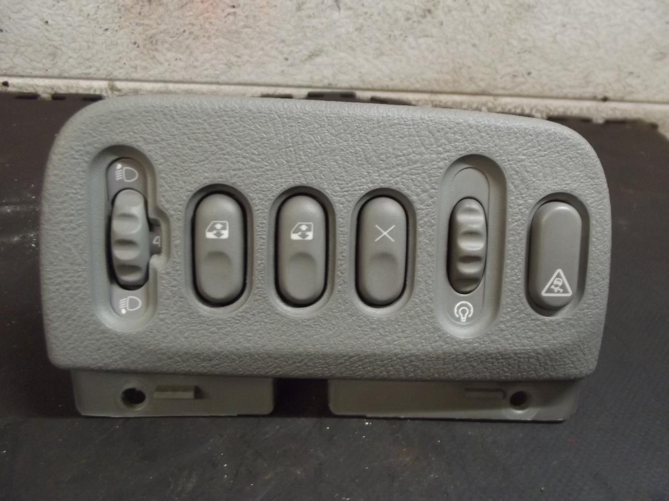 Commande de reglage hauteur de phare RENAULT SCENIC 1 PHASE 2 Diesel - 1
