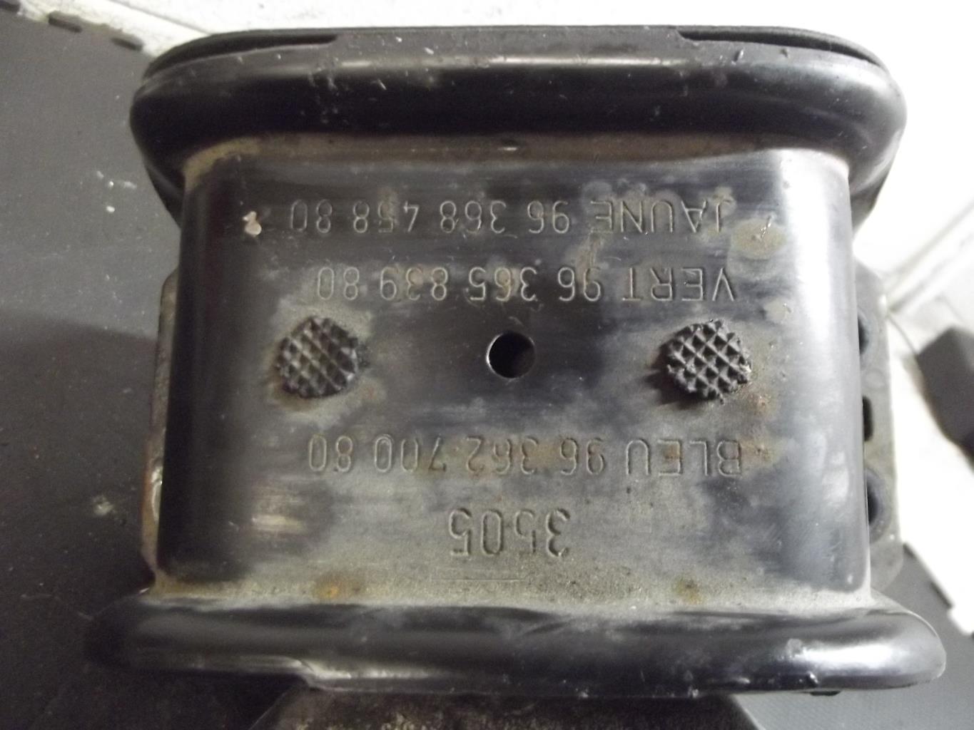 Support moteur droit CITROEN C4 1 PHASE 1 Diesel - 1