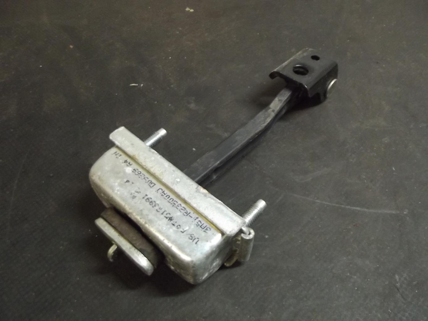 Arret de porte avant gauche FORD FOCUS 2 PHASE 2 Diesel - 1