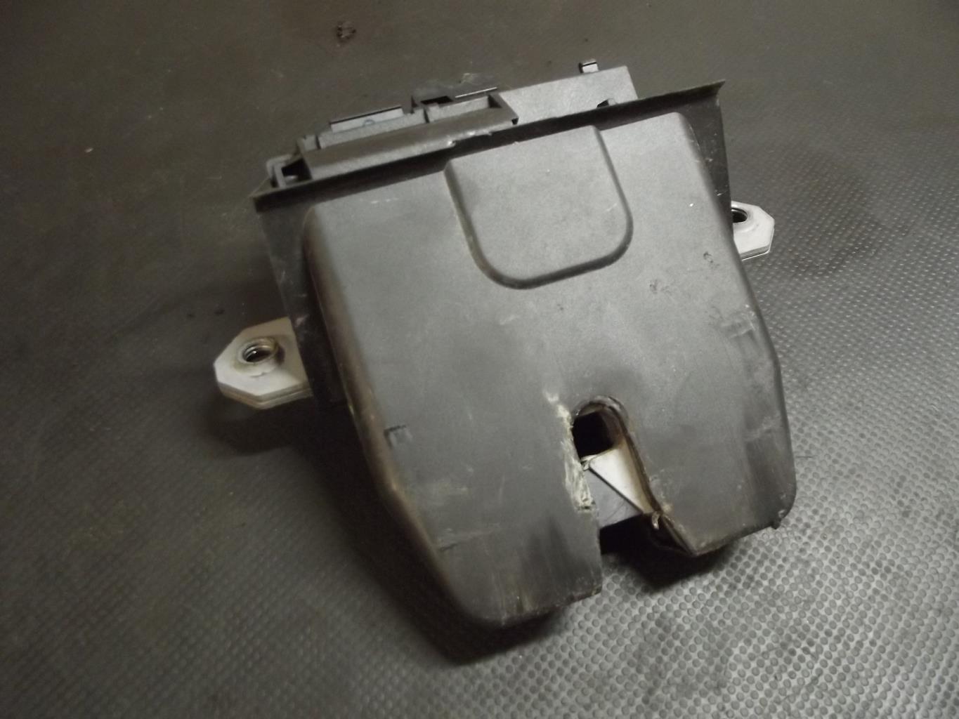 Serrure de coffre FORD FOCUS 2 PHASE 2 Diesel - 1