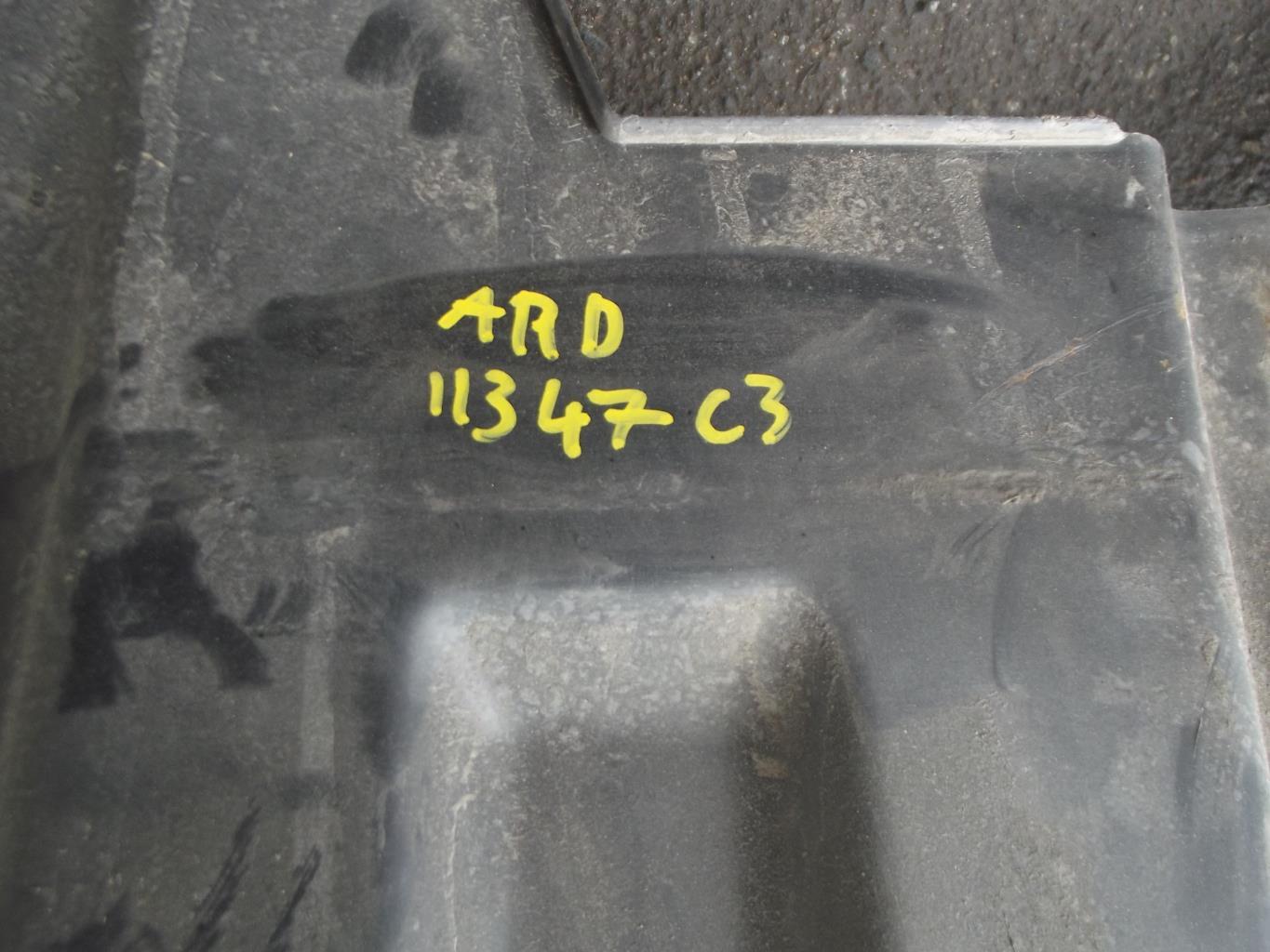 Pare boue arriere droit CITROEN C3 1 PHASE 1 Diesel - 1