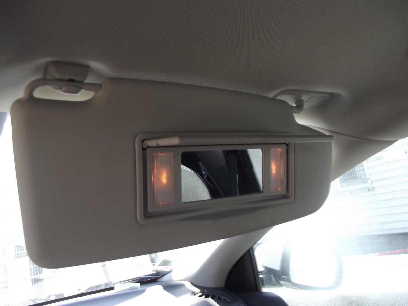 Pare soleil droit VOLVO V 40 2 PHASE 1 BREAK Diesel - 1