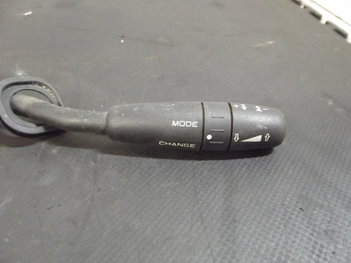 Commande autoradio PEUGEOT 406 PHASE 1 Essence - 1