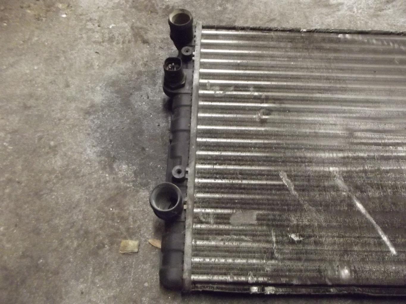 Radiateur eau VOLKSWAGEN POLO 3 PHASE 1 Essence - 1
