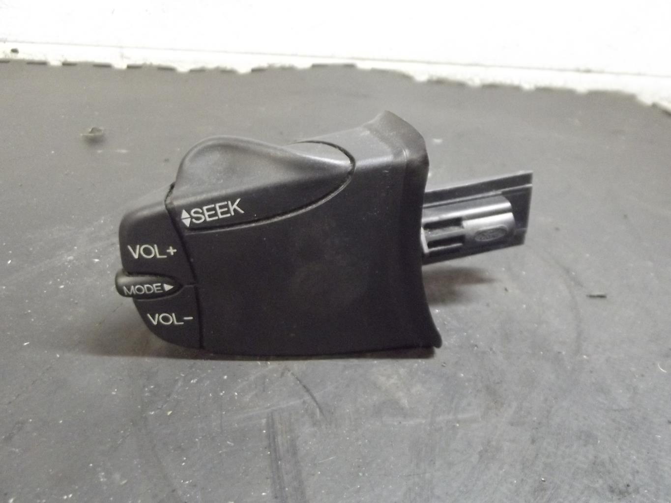 Commande autoradio FORD FUSION PHASE 2 Diesel - 1