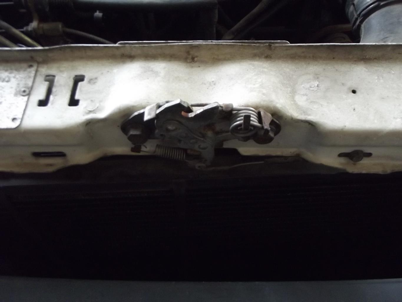 Serrure de capot PEUGEOT 106 PHASE 1 Diesel - 1