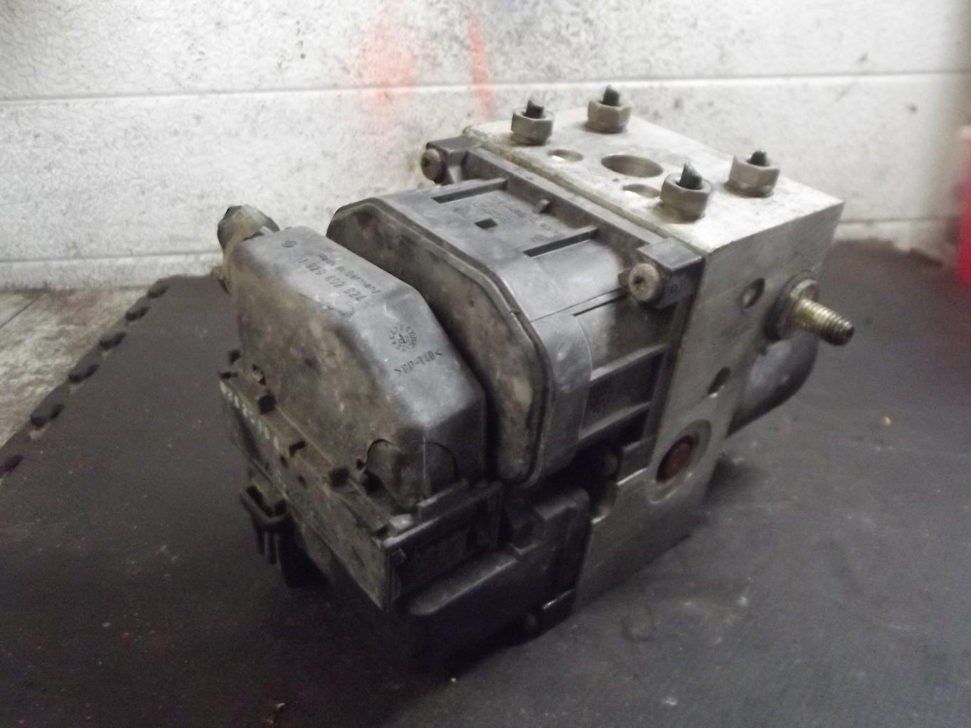 Bloc ABS (freins anti-blocage) RENAULT MEGANE 1 PHASE 2 Diesel - 1