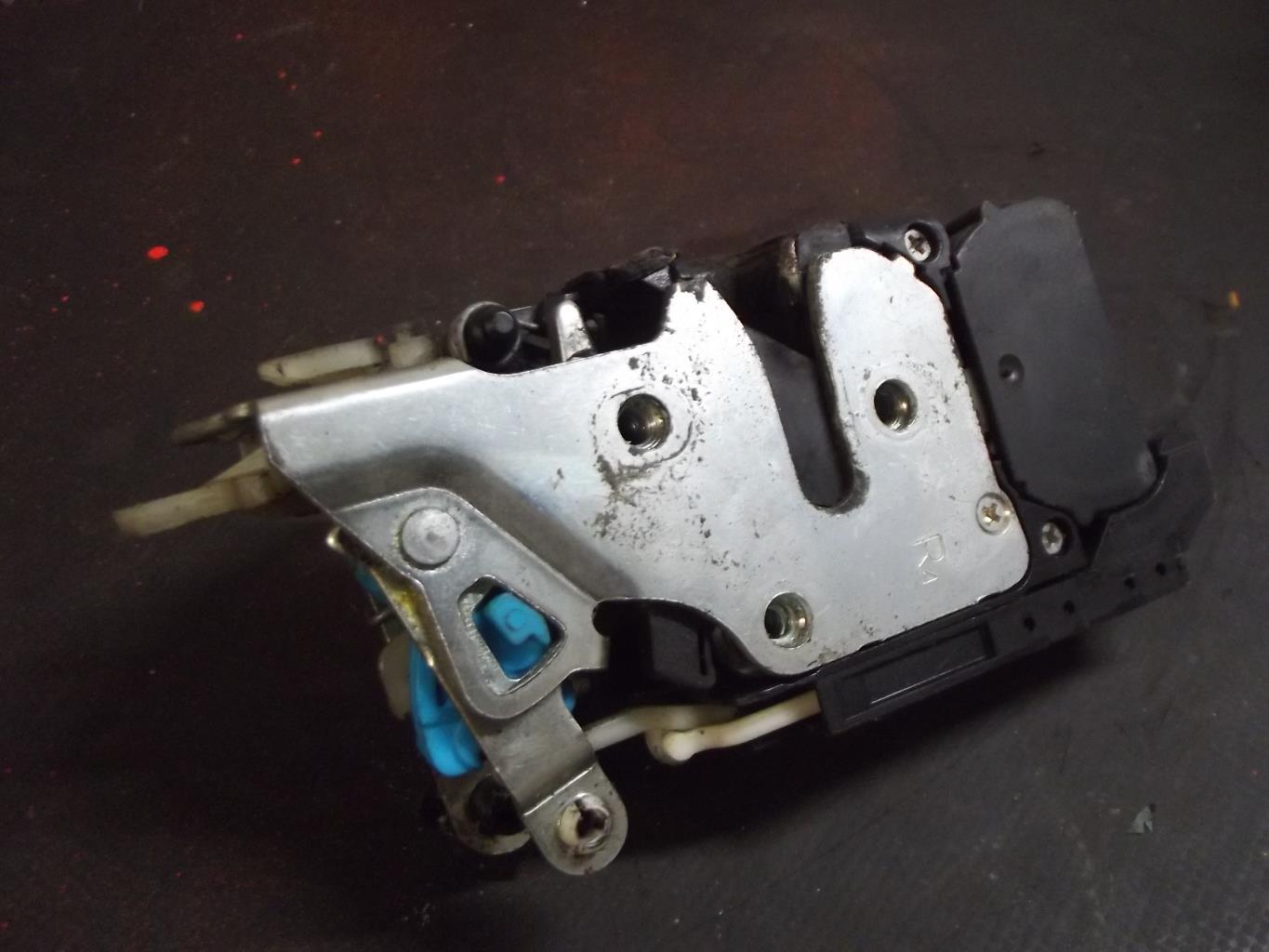 Serrure avant droit ALFA ROMEO 156 PHASE 3 BREAK Diesel - 1