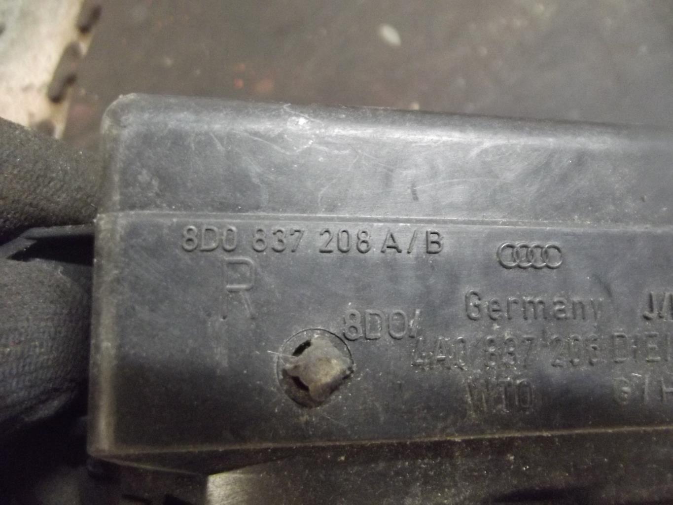 Poignee porte avant droit AUDI A6 1 Diesel - 1