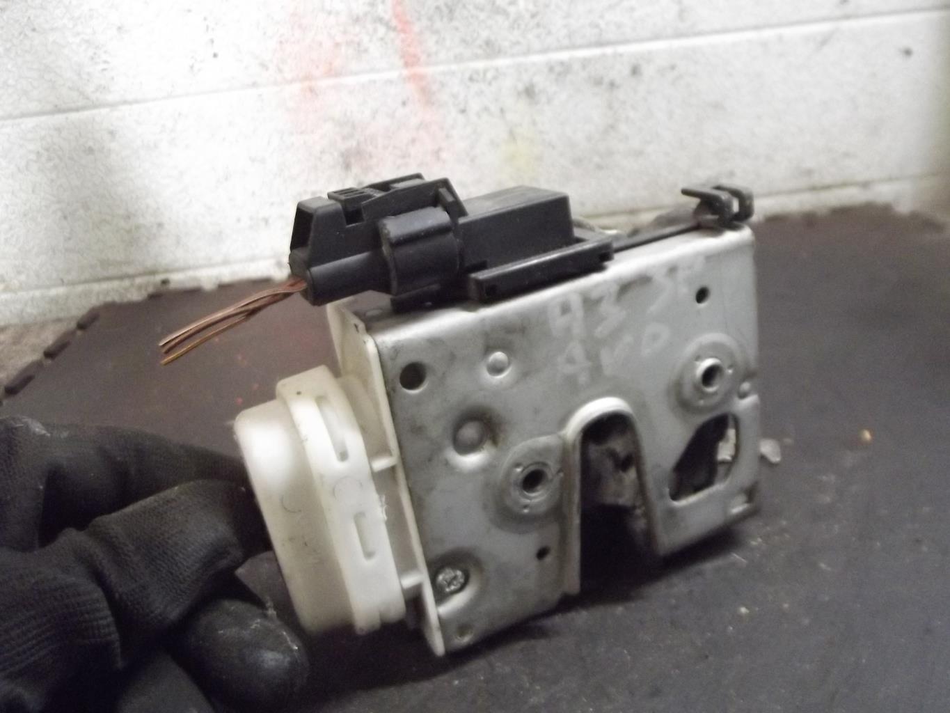 Serrure avant droit AUDI A3 1 PHASE 2 Diesel - 1