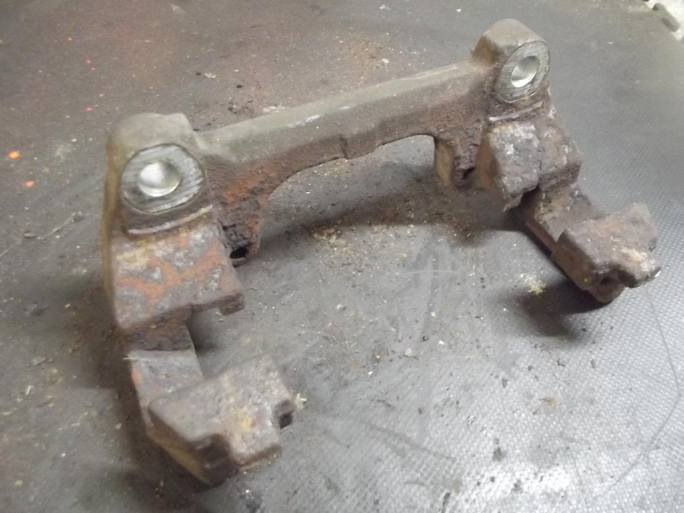 Support etrier frein (chape) avant gauche RENAULT LAGUNA 2 PHASE 1 Diesel - 1