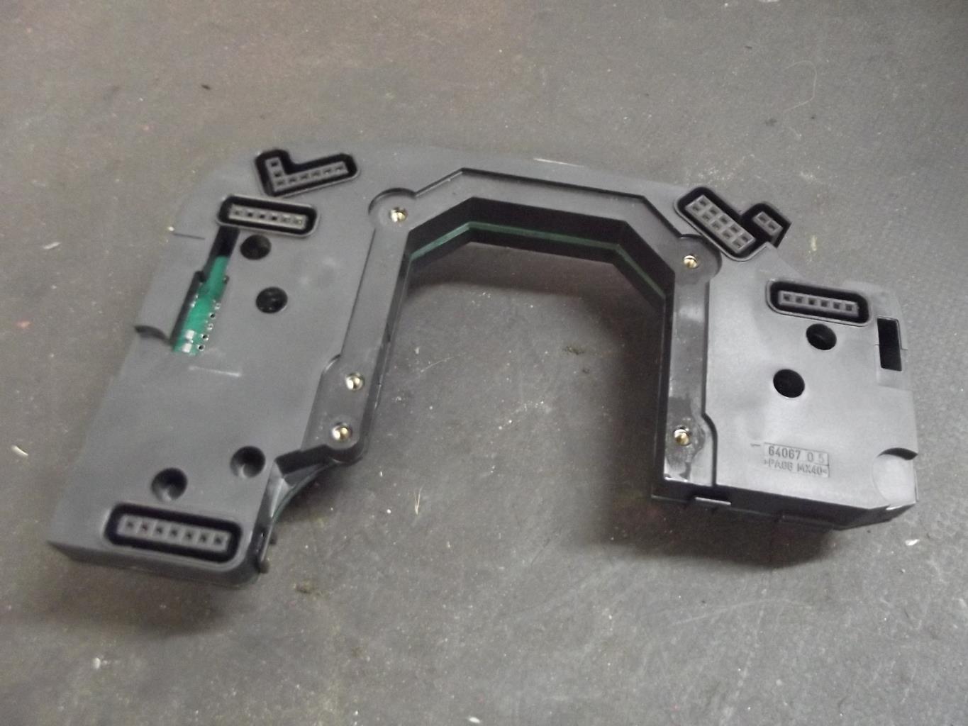 Support commodo (commutateur) AUDI A4 2 AVANT PHASE 1 BREAK Diesel - 1