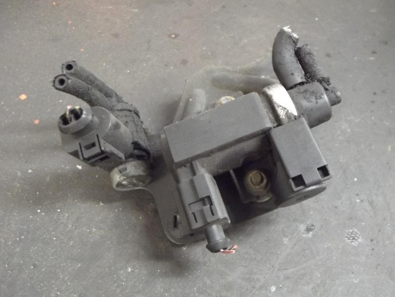 Bloc electrovannes AUDI A4 2 AVANT PHASE 1 BREAK Diesel - 1