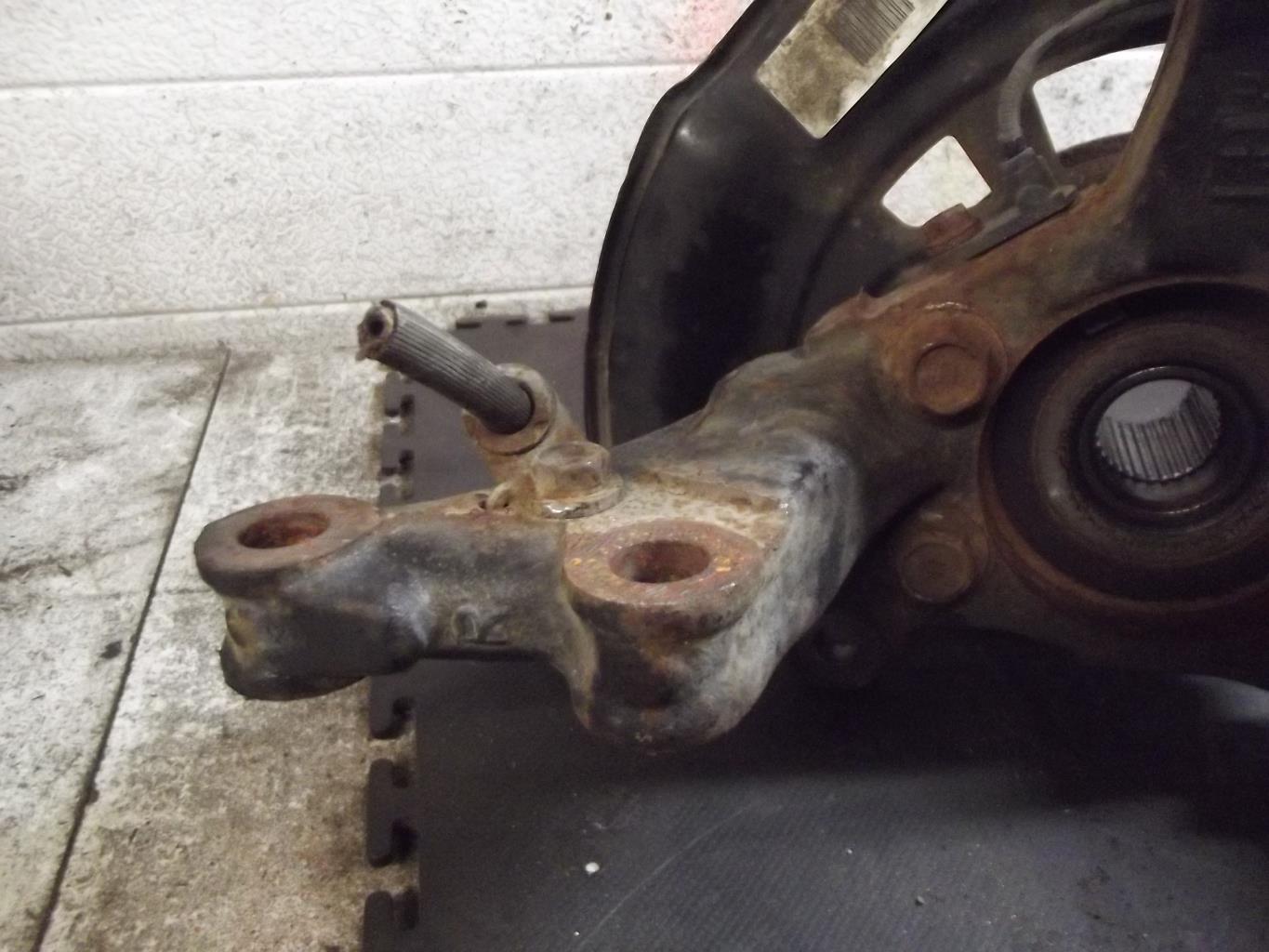 Fusee avant droit TOYOTA AURIS 1 PHASE 2 Diesel - 1