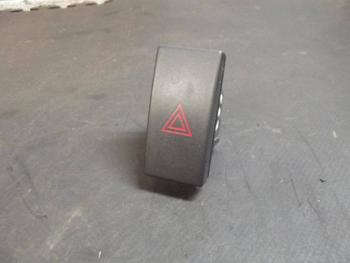 Bouton de warning FORD TRANSIT 4 Diesel - 1