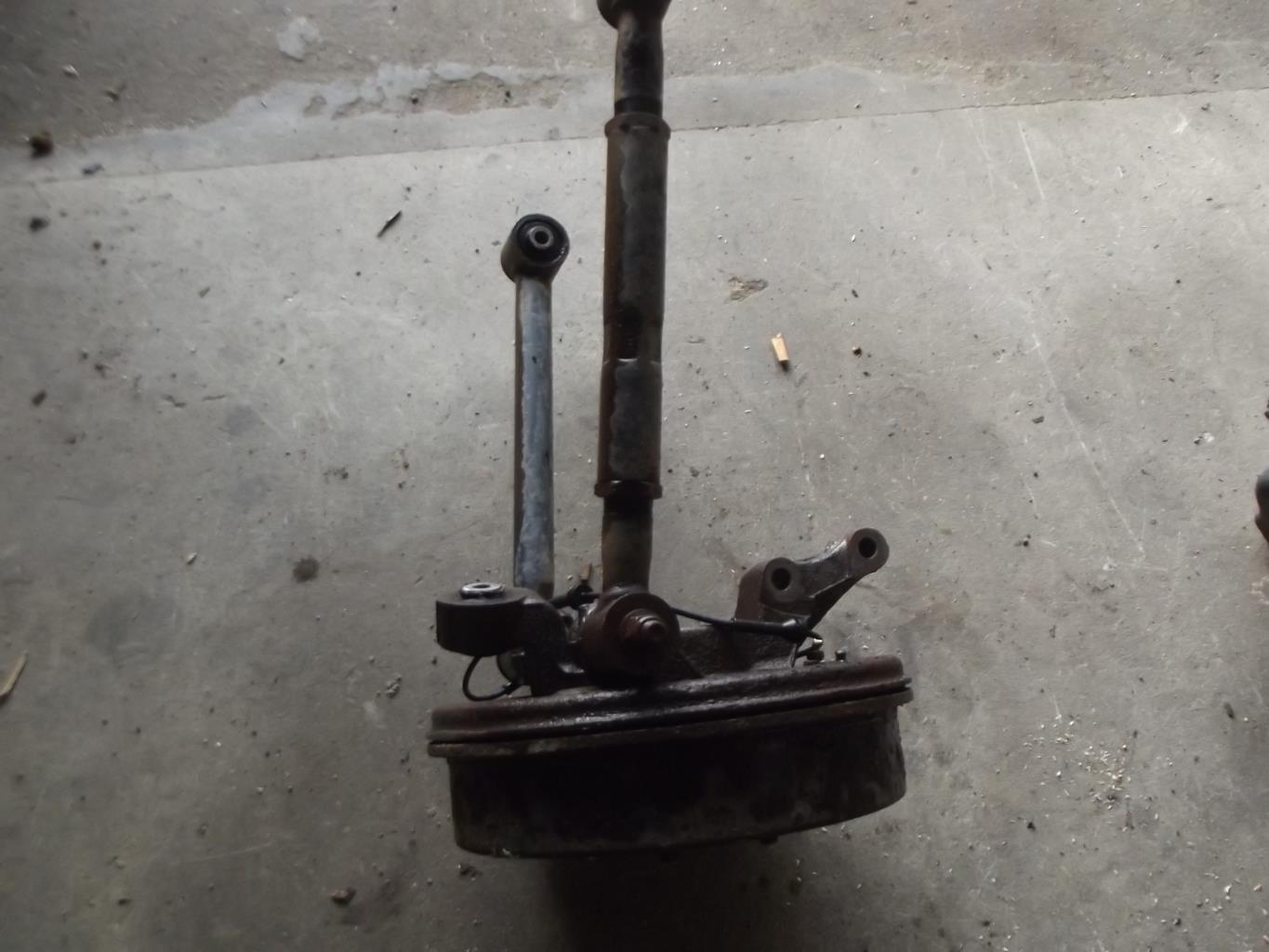 Fusee arriere droit LAND ROVER FREELANDER 1 PHASE 5 Diesel - 1