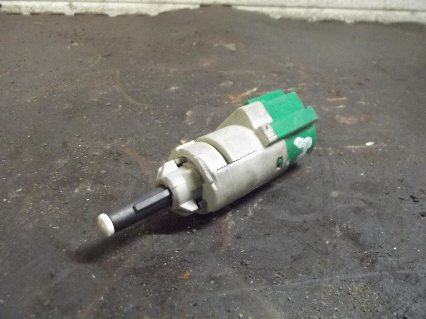 Contacteur feu stop CITROEN C4 2 PHASE 2 Diesel - 1