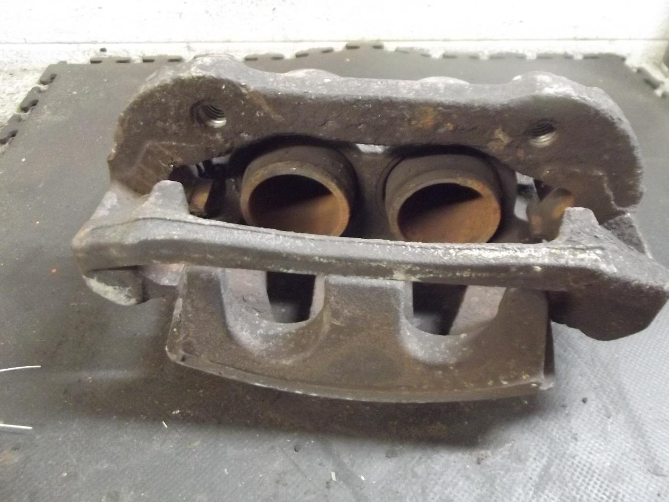 Etrier avant gauche (freinage) FORD TRANSIT 3 Diesel - 1