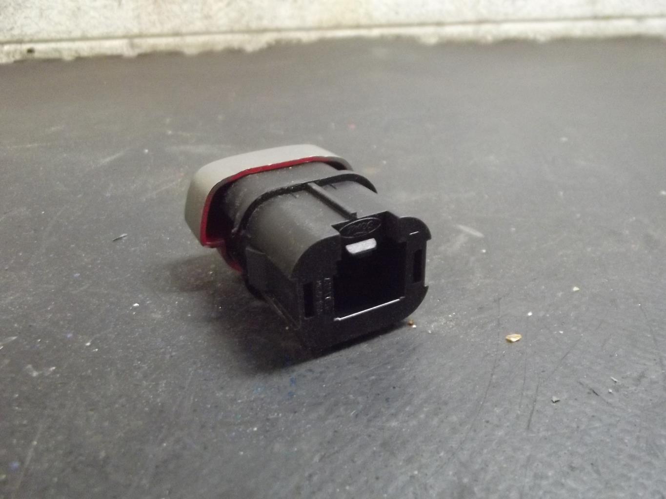 Bouton de warning FORD FOCUS 2 PHASE 2 Diesel - 1
