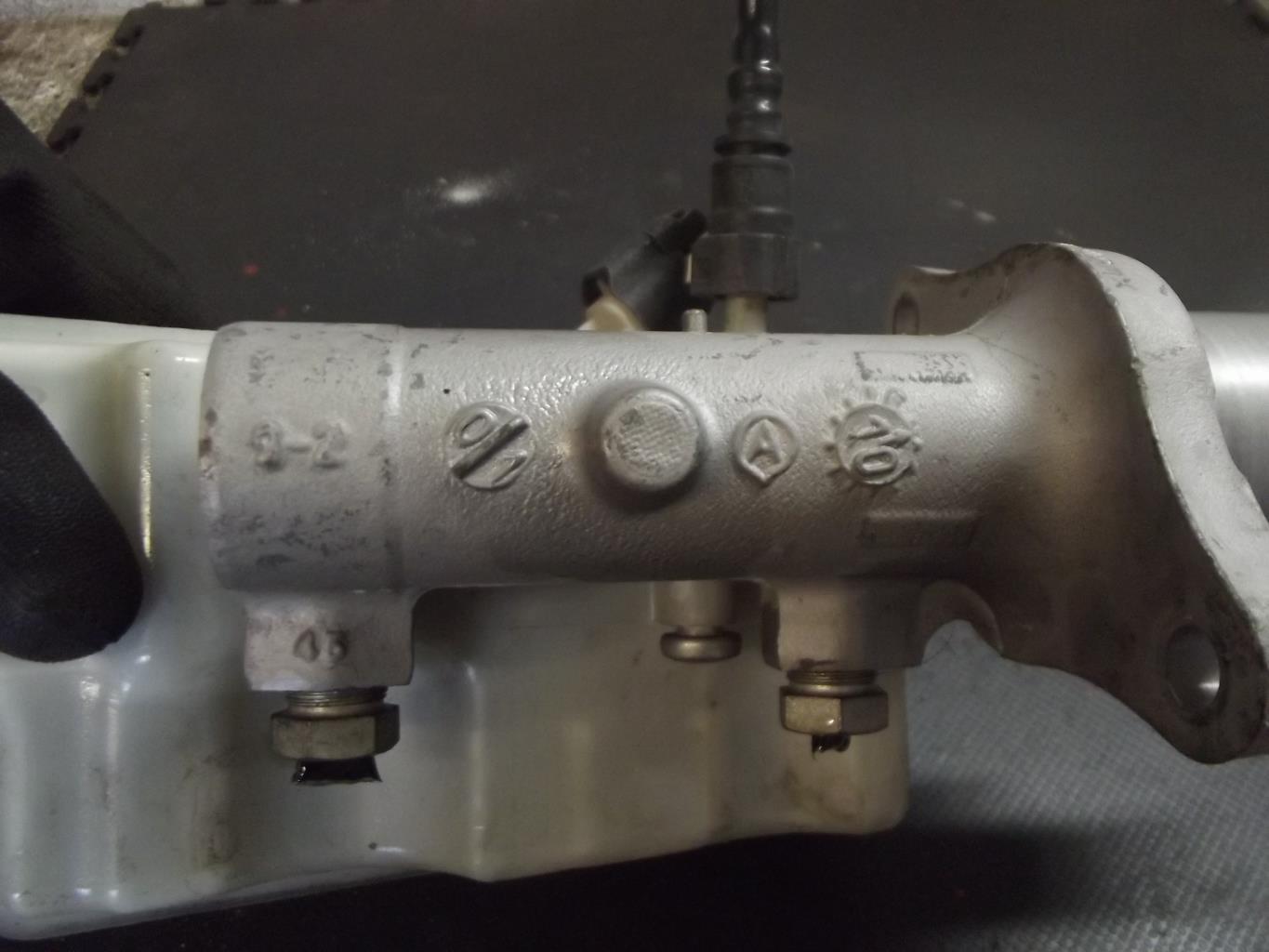 Maitre cylindre (freinage) FORD FOCUS 2 PHASE 2 Diesel - 1