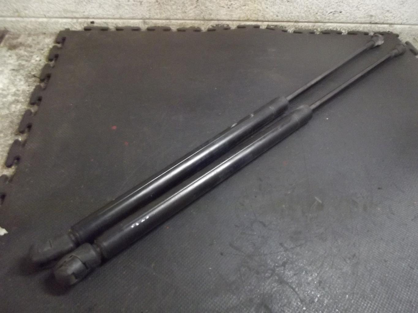 Verin de coffre VOLKSWAGEN LUPO Essence - 1