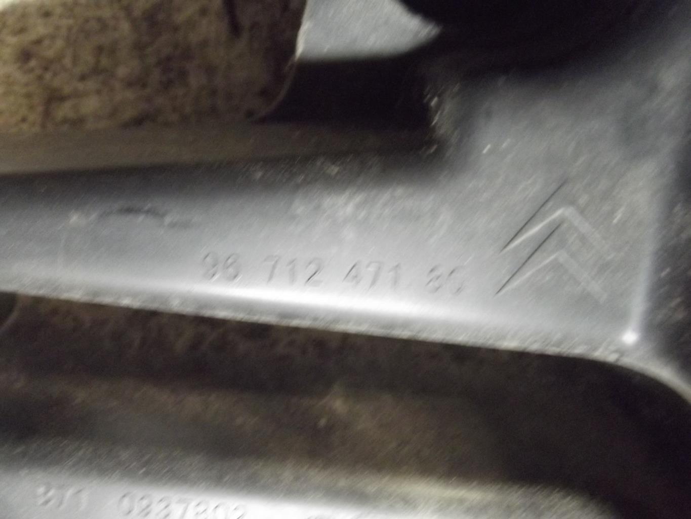 Support de pare chocs arriere CITROEN C4 2 PHASE 2 Diesel - 1