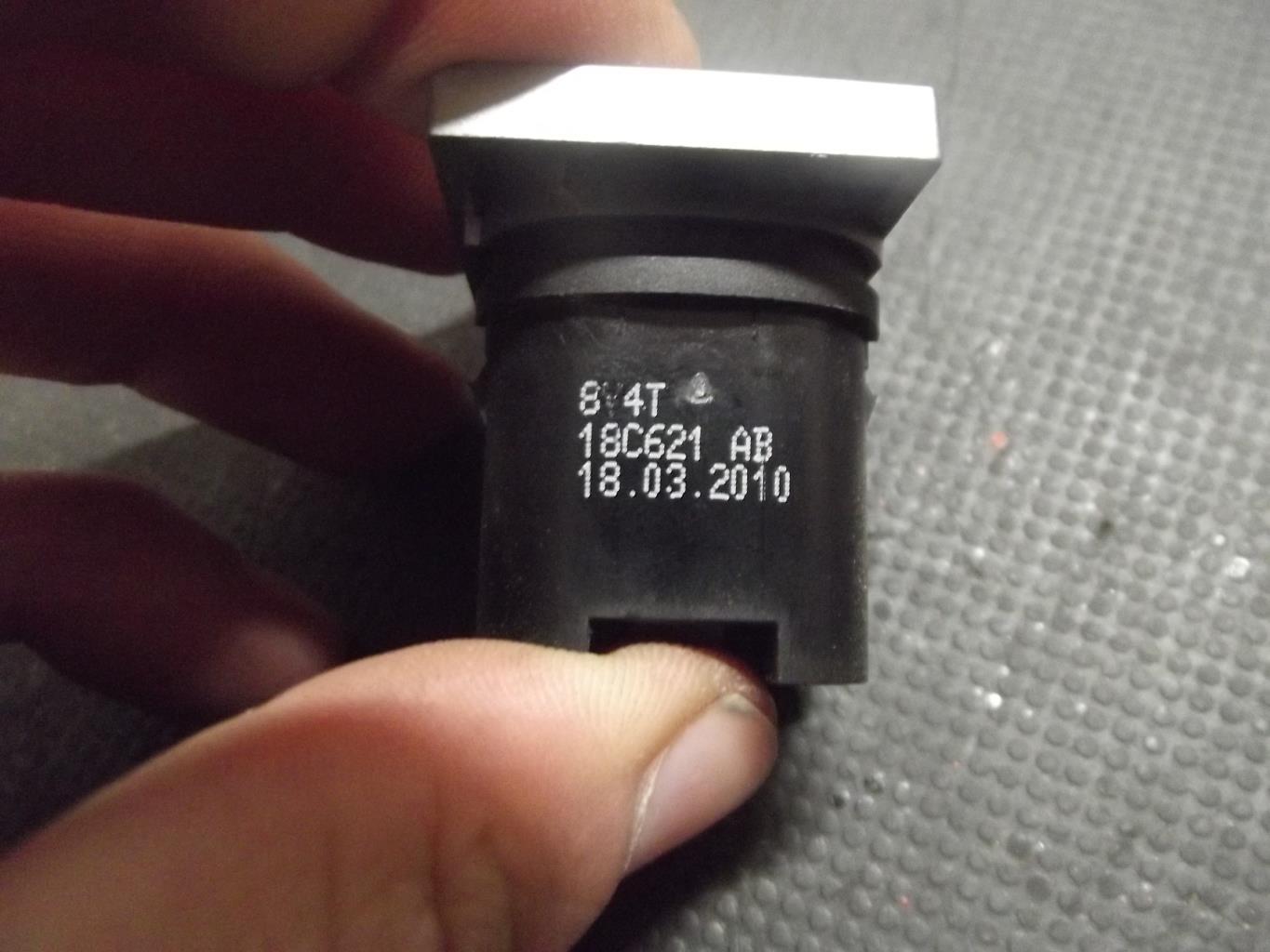 Commande degivrage lunette arriere FORD FOCUS 2 PHASE 2 Diesel - 1