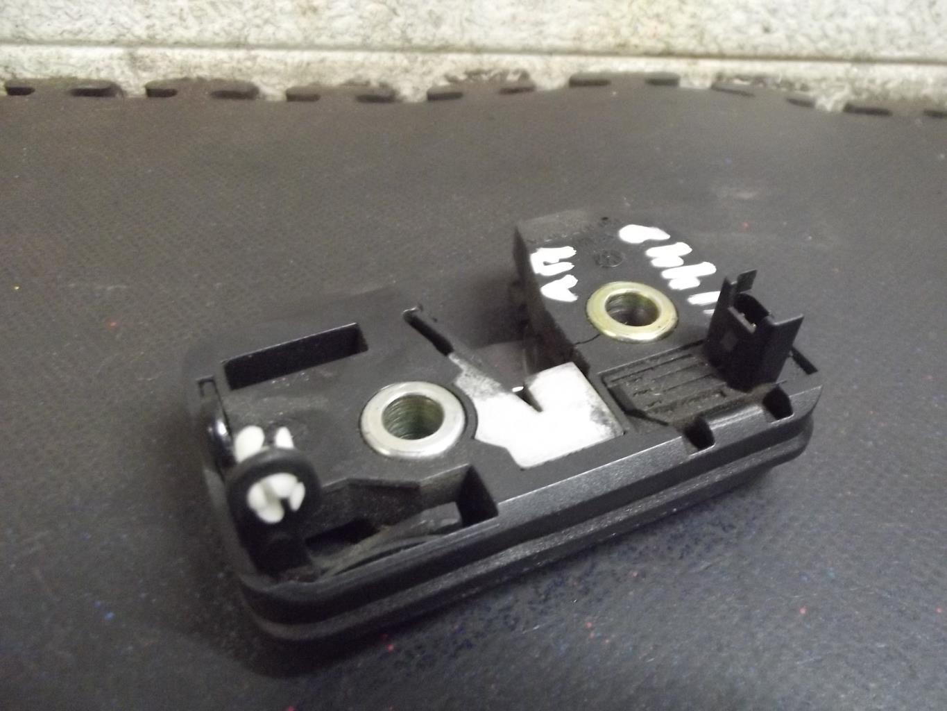 Serrure de coffre VOLKSWAGEN LUPO Essence - 1