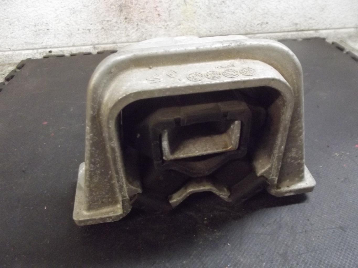 Support moteur droit RENAULT TWINGO 2 PHASE 2 Essence - 1