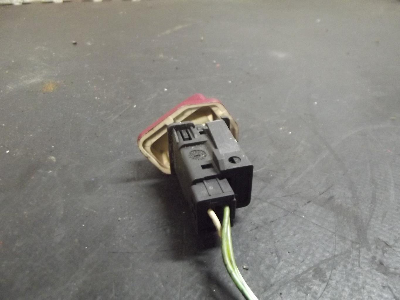 Bouton de warning PEUGEOT 607 PHASE 2 Diesel - 1
