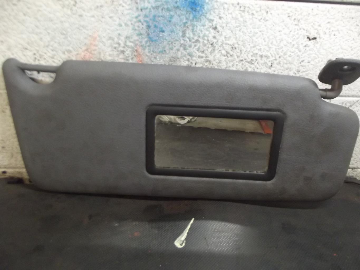Pare soleil droit RENAULT CLIO 2 PHASE 1 Essence - 1