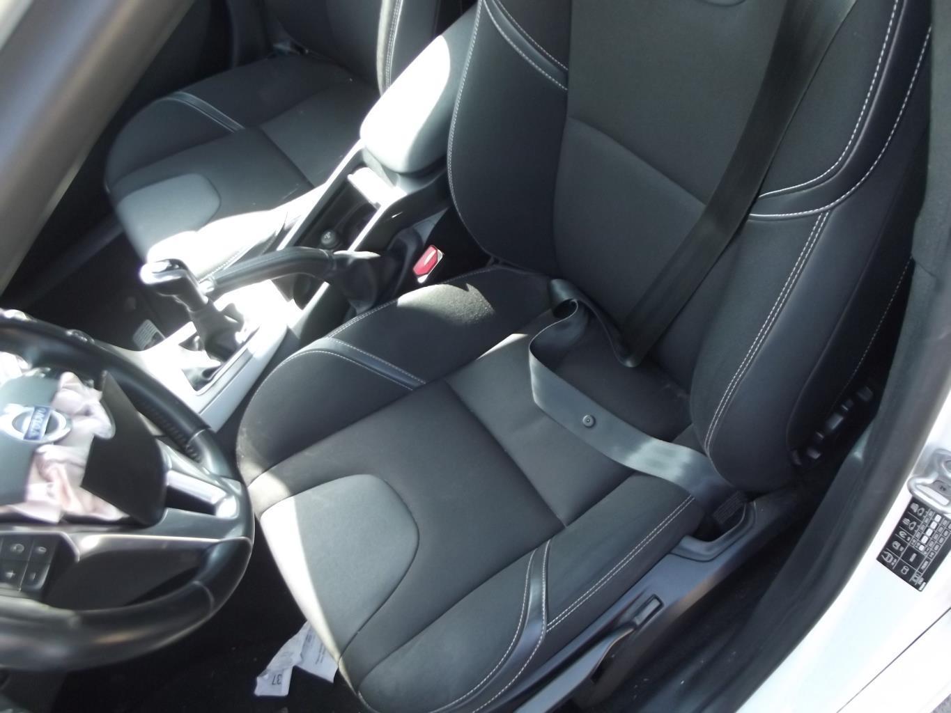Siege avant gauche VOLVO V 40 2 PHASE 1 BREAK Diesel - 1
