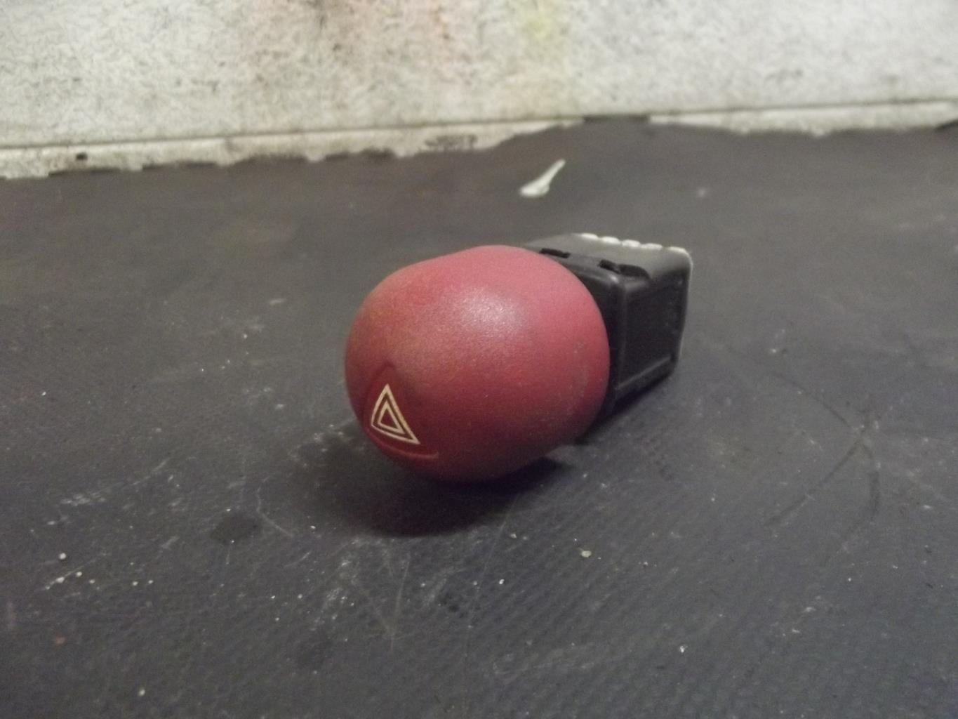Bouton de warning RENAULT TWINGO 1 PHASE 1 Essence - 1