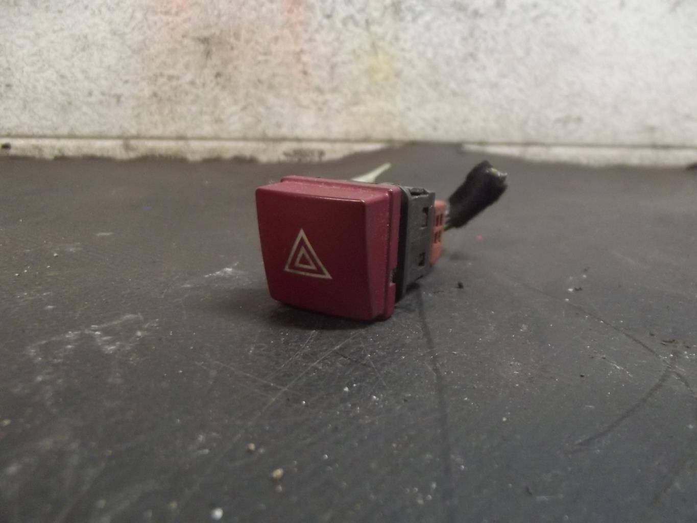 Bouton de warning PEUGEOT 207 PHASE 1 Diesel - 1