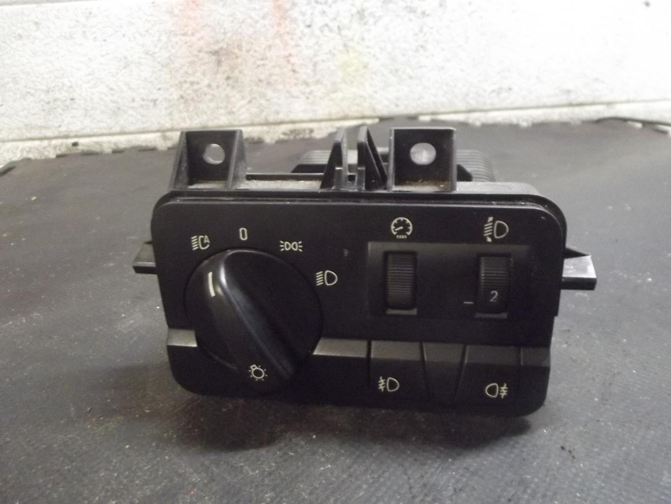 Commande de phare BMW SERIE 3 E46 TOURING PHASE 2 BREAK Diesel - 1