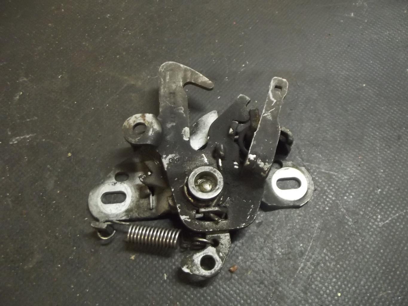 Serrure de capot PEUGEOT 407 COUPE Diesel - 1